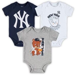 NWT New York Yankees Newborn & Infant 3-Pack
Change Up Bodysuit Set - 3/6M
